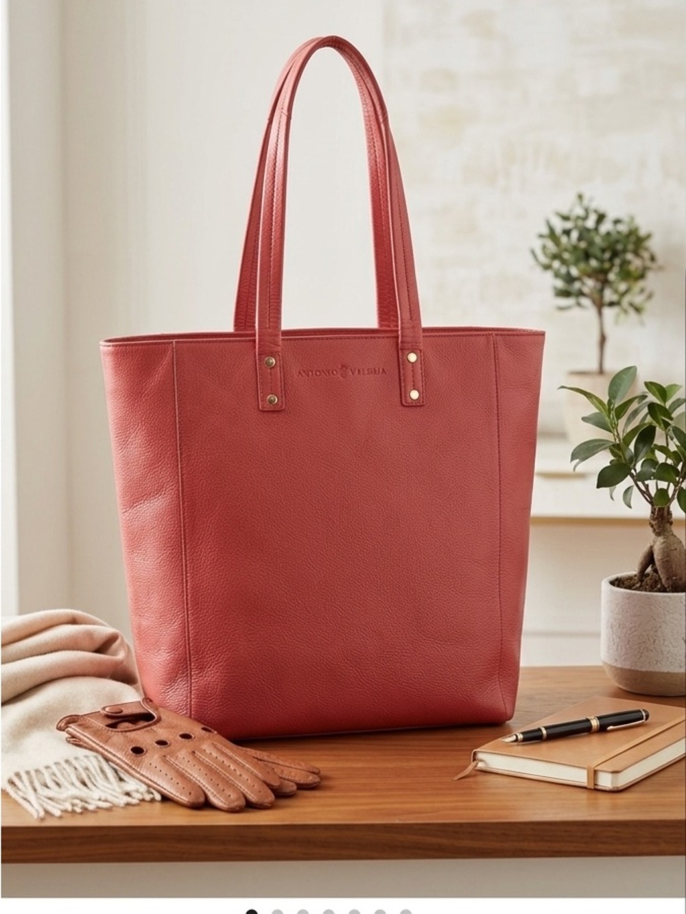 Antonio Valeria EUC Italian leather
Large two handle structured rose red
Tote